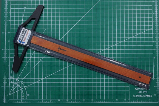 Regla T de Madera de Pino (60cm)