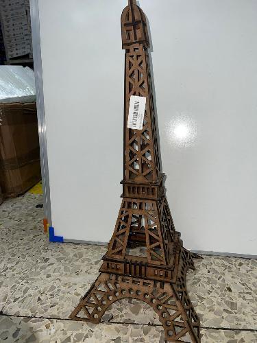 TORRE EIFEL DE MADERA CORTE LASER